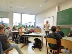 Stil Und Etikette   Marz 2024   25